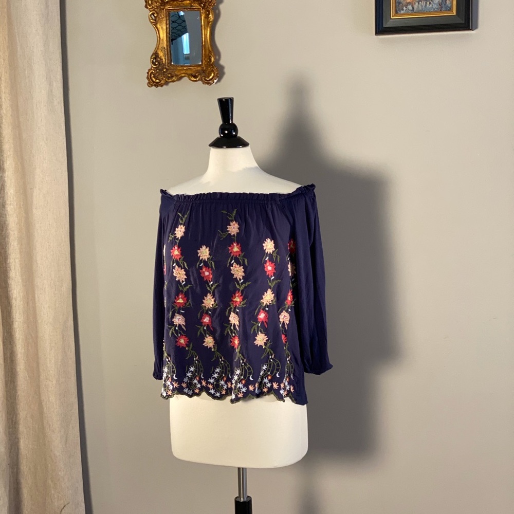 Lucky Brand off shoulder blouse size small